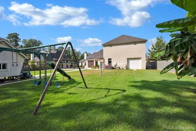 407 Oakwood Trace Court, Shreveport, LA 71106