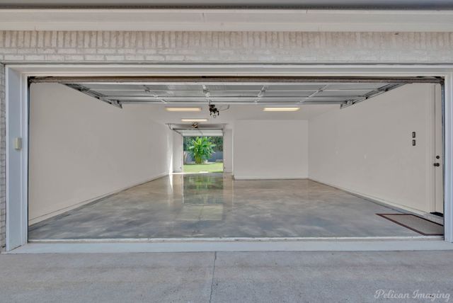 407 Oakwood Trace Court, Shreveport, LA 71106