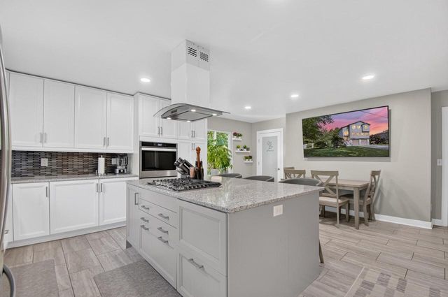 11280 3rd AVENUE, Pleasant Prairie, WI 53158