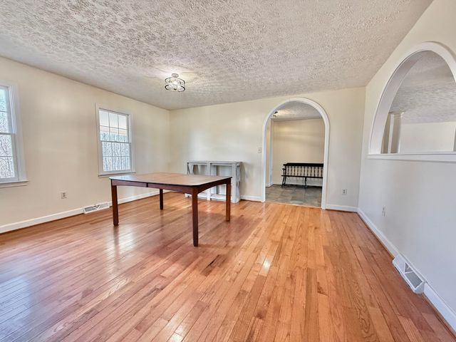 2011 Spencer-Preston RD, Martinsville, VA 24112