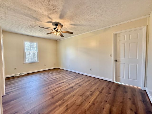 2011 Spencer-Preston RD, Martinsville, VA 24112