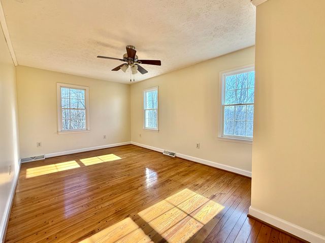 2011 Spencer-Preston RD, Martinsville, VA 24112