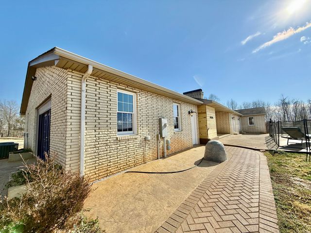 2011 Spencer-Preston RD, Martinsville, VA 24112