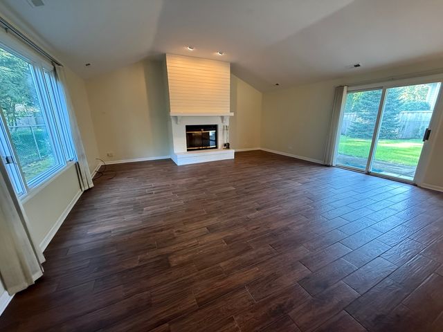 525 7th Avenue, Libertyville, IL 60048