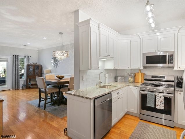 8613 Brittany Dr, Wayne Twp., NJ 07470