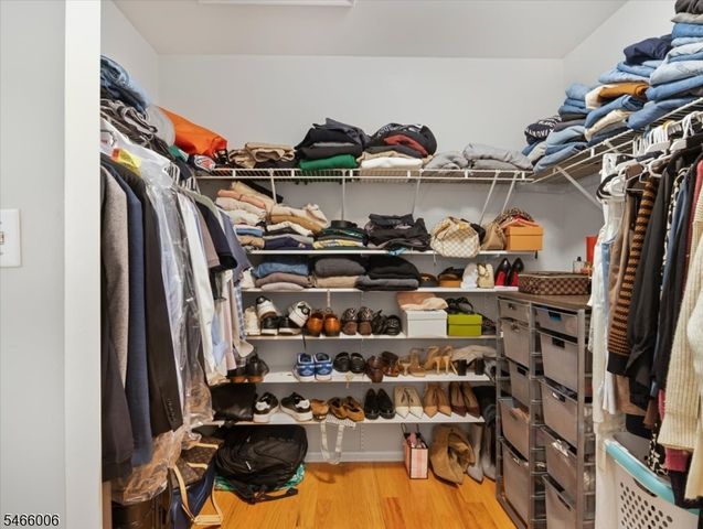 8613 Brittany Dr, Wayne Twp., NJ 07470