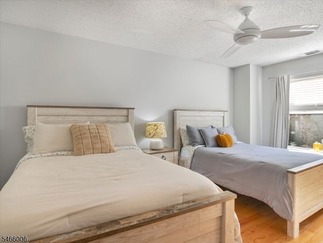 8613 Brittany Dr, Wayne Twp., NJ 07470