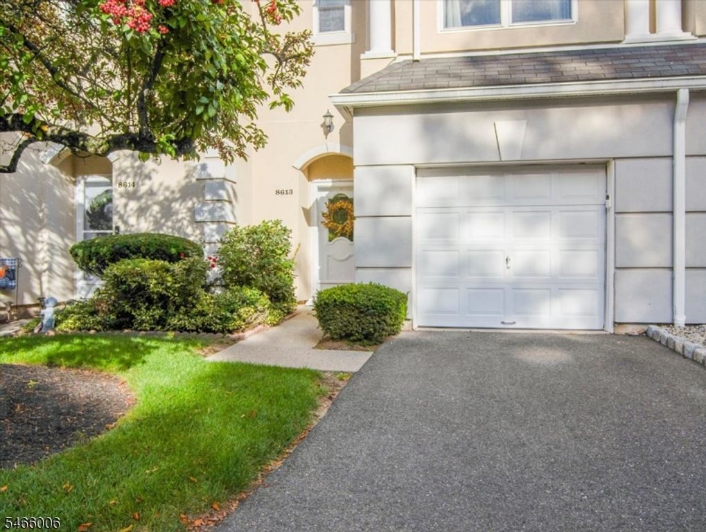 8613 Brittany Dr, Wayne Twp., NJ 07470 — photo 3