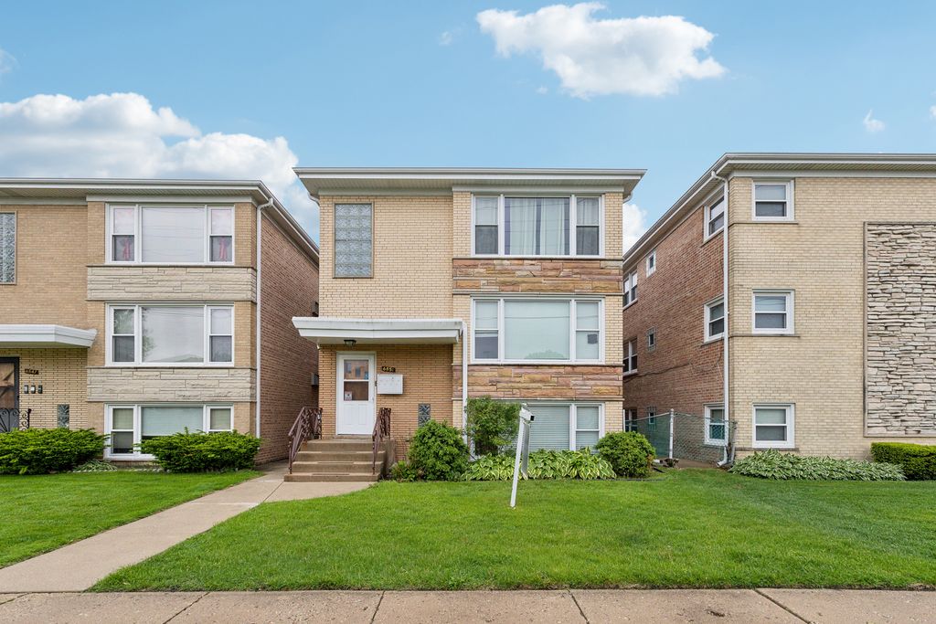 6851 W Gunnison Street, Harwood Heights, IL 60706