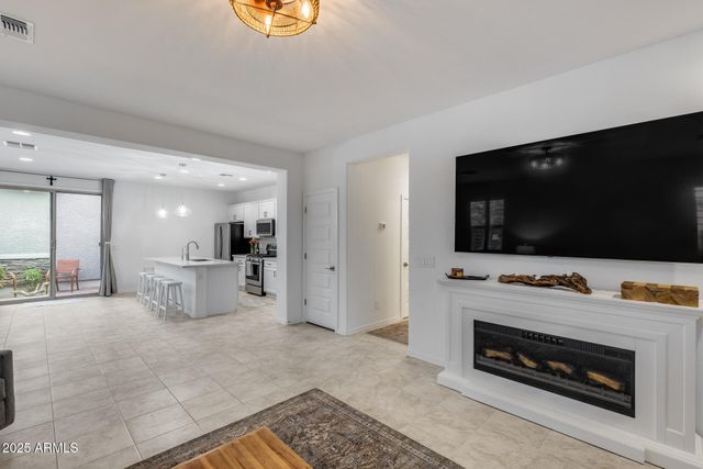 14180 W BRONCO Trail, Surprise, AZ 85387