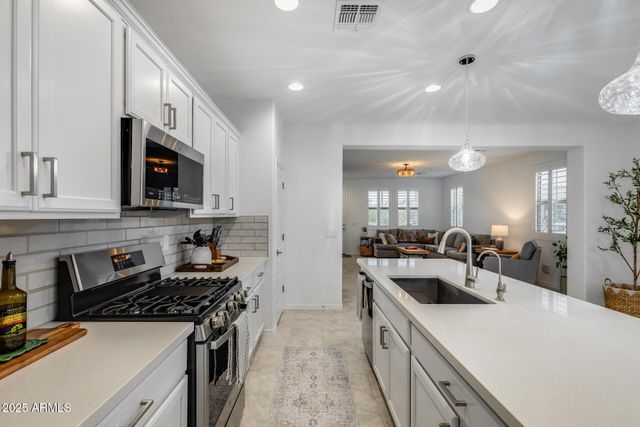 14180 W BRONCO Trail, Surprise, AZ 85387