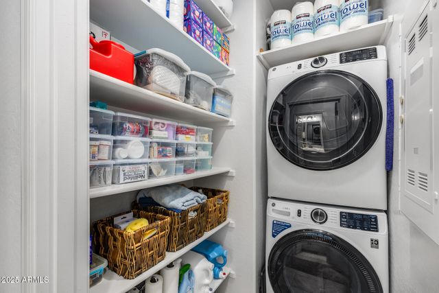 14180 W BRONCO Trail, Surprise, AZ 85387