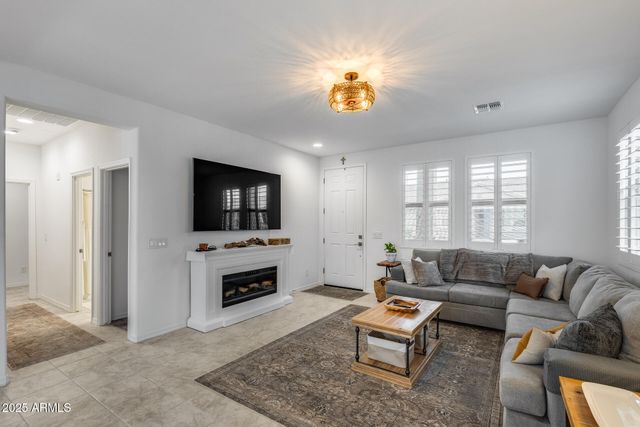 14180 W BRONCO Trail, Surprise, AZ 85387