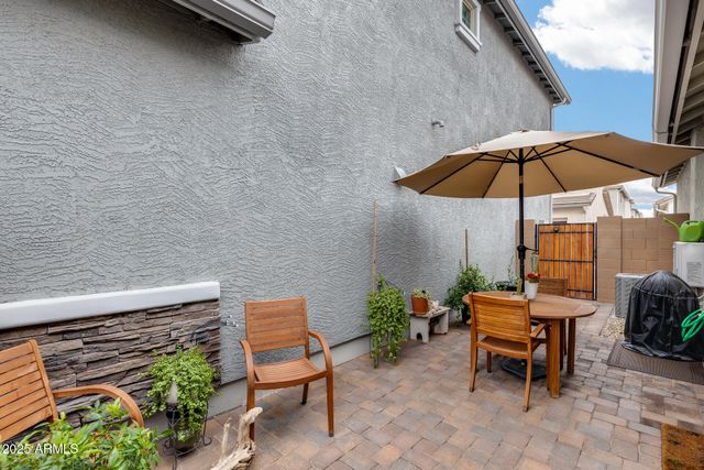 14180 W BRONCO Trail, Surprise, AZ 85387