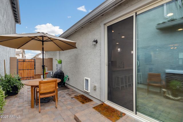 14180 W BRONCO Trail, Surprise, AZ 85387