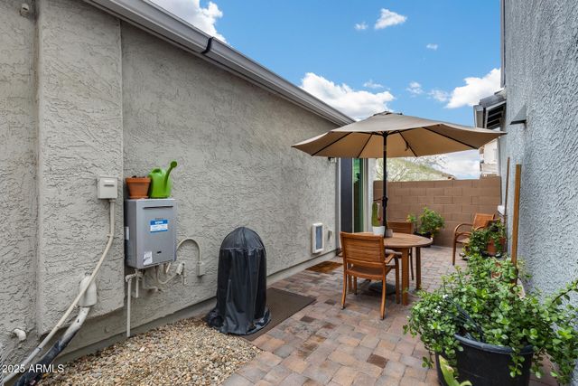 14180 W BRONCO Trail, Surprise, AZ 85387