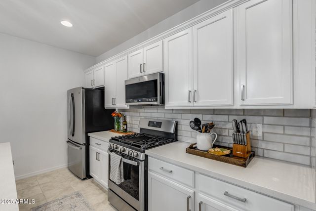 14180 W BRONCO Trail, Surprise, AZ 85387