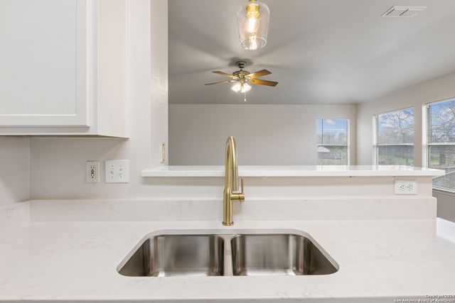 5211 STORMY AUTUMN, San Antonio, TX 78247