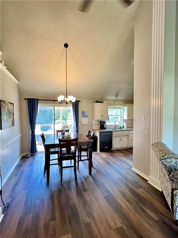 7328 N Corrington Avenue, Kansas City, MO 64119