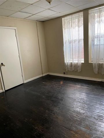 4412 Clarence Avenue, St Louis, MO 63115