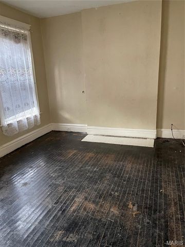 4412 Clarence Avenue, St Louis, MO 63115