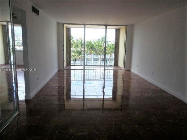 1865 79th St Cswy 5H, North Bay Village, FL 33141