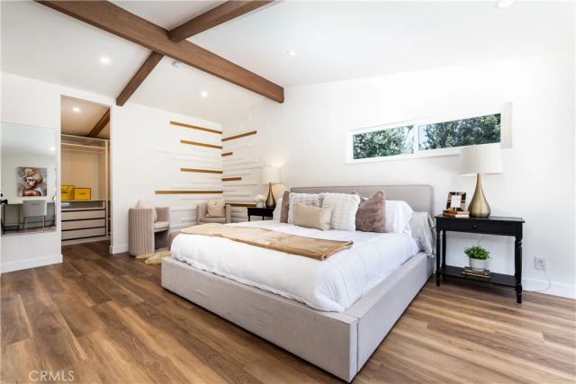 22838 Epsilon Street, Woodland Hills, CA 91364