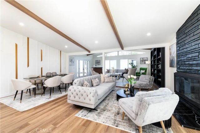 22838 Epsilon Street, Woodland Hills, CA 91364