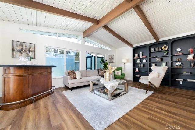 22838 Epsilon Street, Woodland Hills, CA 91364