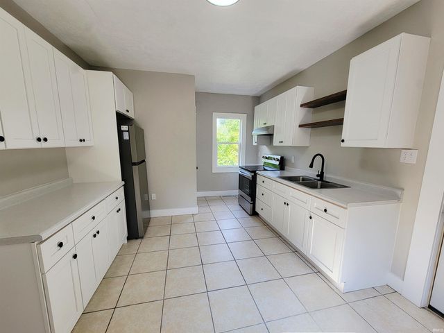 1233 Van Buren Street, South Bend, IN 46628
