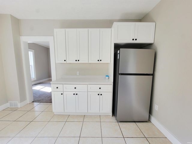 1233 Van Buren Street, South Bend, IN 46628