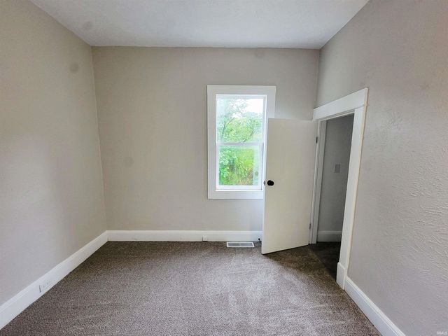1233 Van Buren Street, South Bend, IN 46628