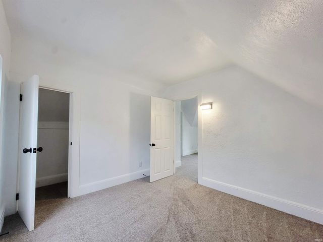 1233 Van Buren Street, South Bend, IN 46628