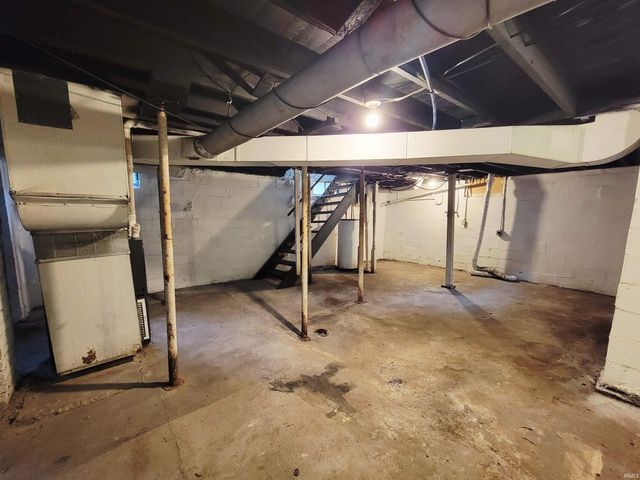 1233 Van Buren Street, South Bend, IN 46628