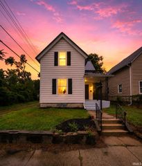 1233 Van Buren Street, South Bend, IN 46628