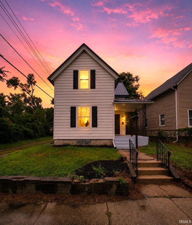 1233 Van Buren Street, South Bend, IN 46628