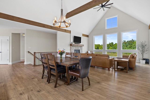 S86W34670 Knoll ROAD, Eagle, WI 53119