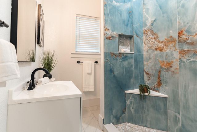 4324 EMERSON AVENUE S, St Petersburg, FL 33711