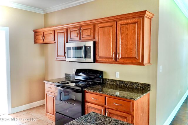 2933 Village Circle, Ocean Springs, MS 39564