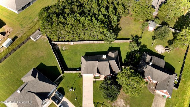 2933 Village Circle, Ocean Springs, MS 39564