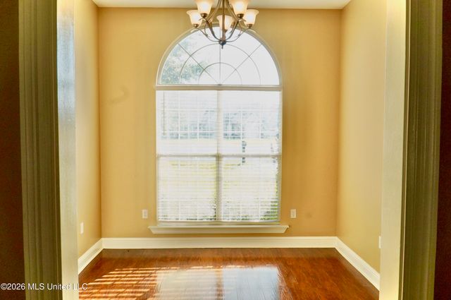 2933 Village Circle, Ocean Springs, MS 39564