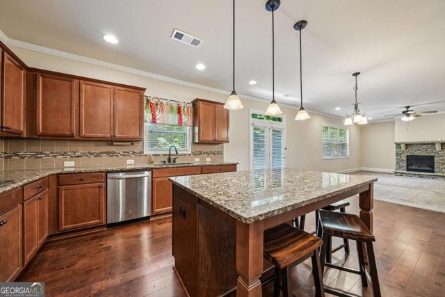 4289 Amberleaf Walk, Lilburn, GA 30047