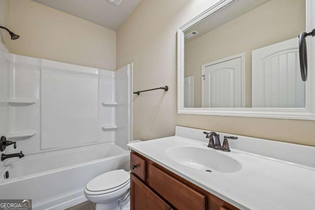 4289 Amberleaf Walk, Lilburn, GA 30047