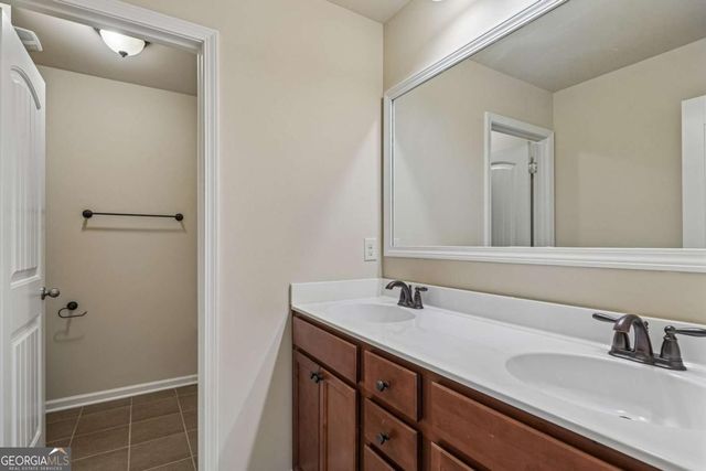 4289 Amberleaf Walk, Lilburn, GA 30047