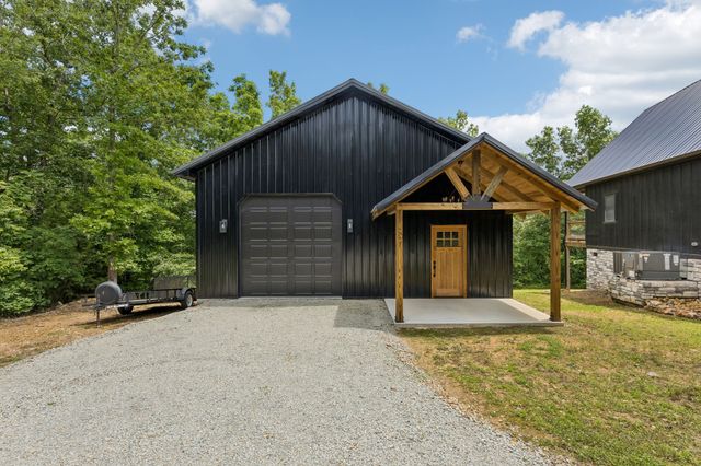 254 Saddlebrook Dr, Hohenwald, TN 38462