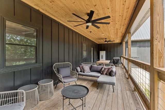 254 Saddlebrook Dr, Hohenwald, TN 38462