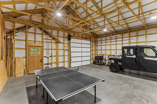 254 Saddlebrook Dr, Hohenwald, TN 38462