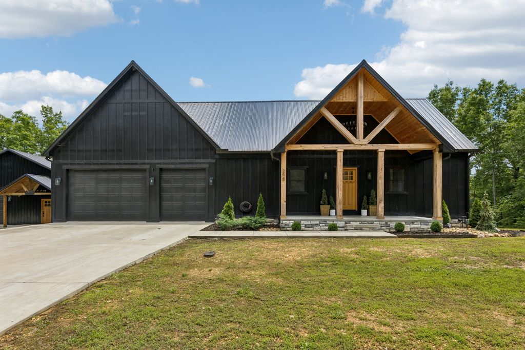 254 Saddlebrook Dr, Hohenwald, TN 38462