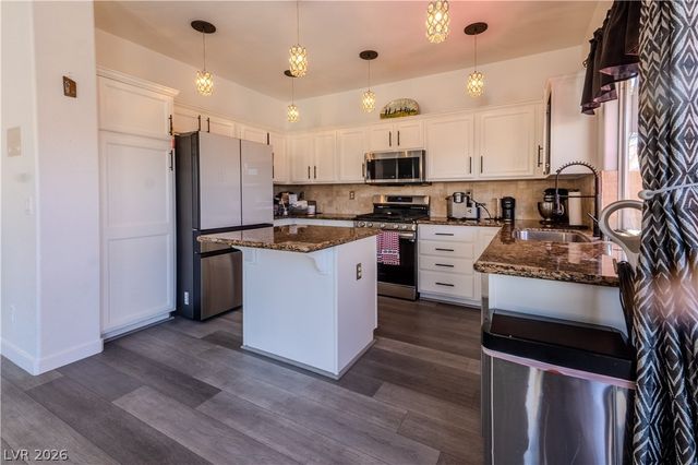 8539 Rocky Hillside Court, Las Vegas, NV 89123