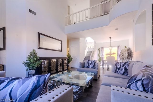 8539 Rocky Hillside Court, Las Vegas, NV 89123